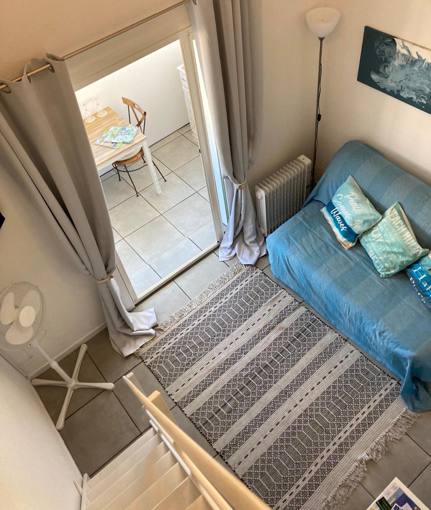 Stylish Studio Close To Beach In Residence With Pool 나르본 외부 사진